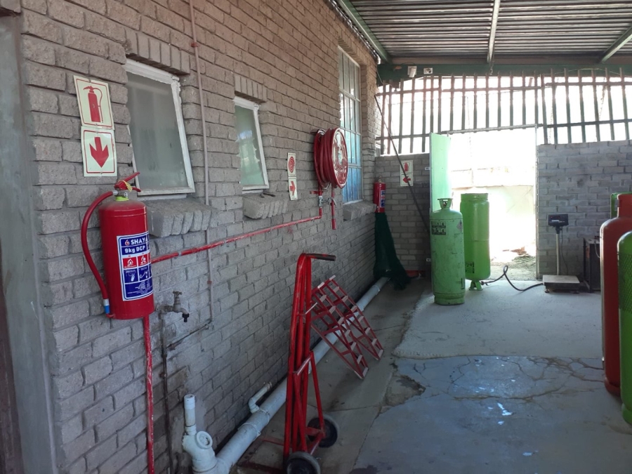 Commercial Property for Sale in Voorbaai Western Cape